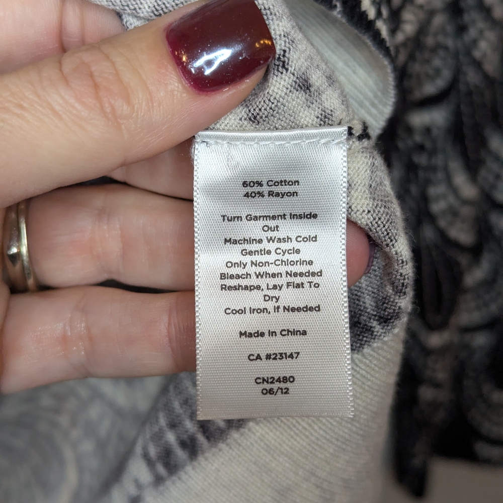Talbots Cardigan Small Black Ivory 3/4 Sleeve Lightweight Geometric Knit Career - Picture 7 of 7